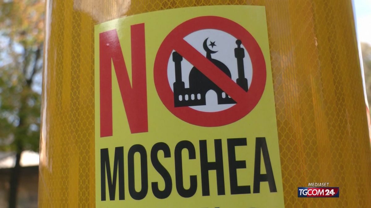 18.05 BRESCIA, "NO A UN'ALTRA MOSCHEA"