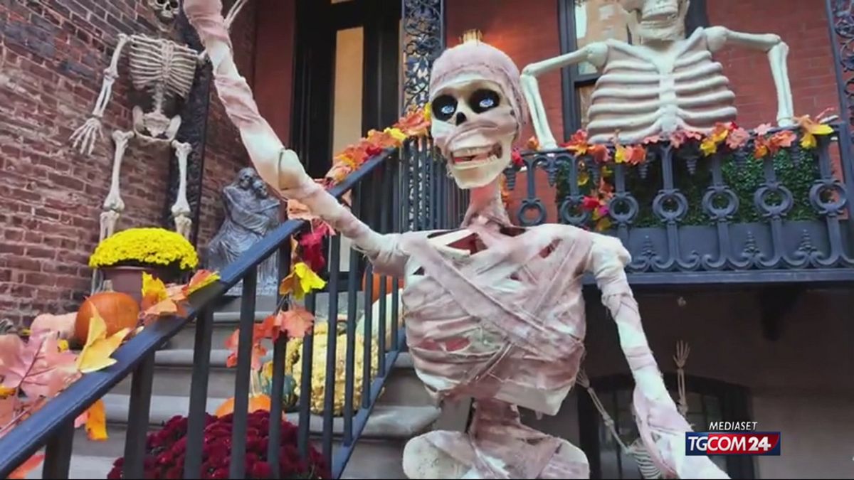 12.00 HALLOWEEN NEL MONDO SRV