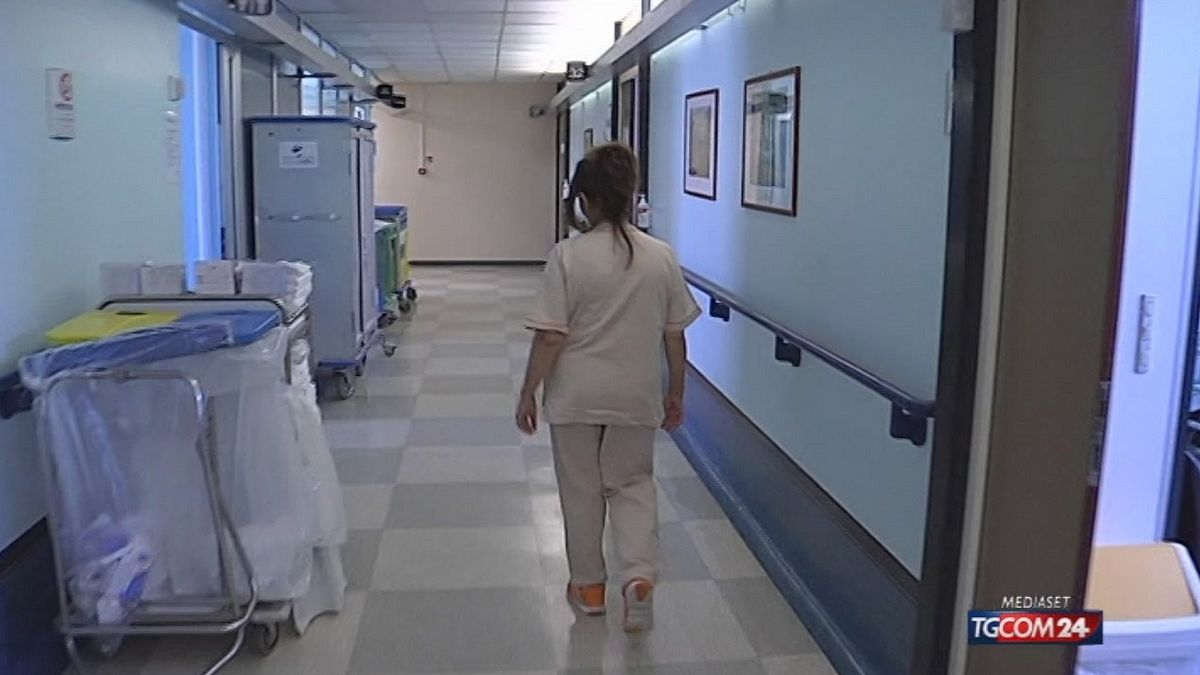 Patto Stato-Regioni, medici in corsia fino a 70 anni