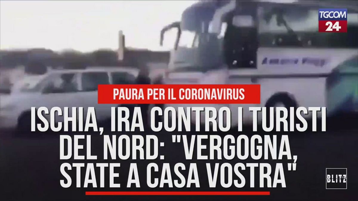 Ischia, ira contro i turisti del Nord: "Vergogna, state a casa vostra"