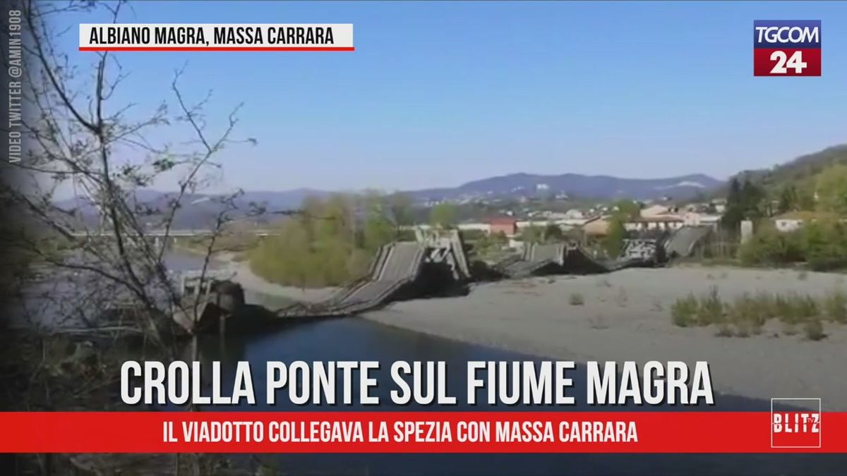 Massa Carrara, crolla ponte sul fiume Magra