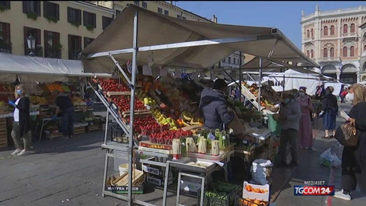 Coronavirus, il prezzo della frutta è alle stelle