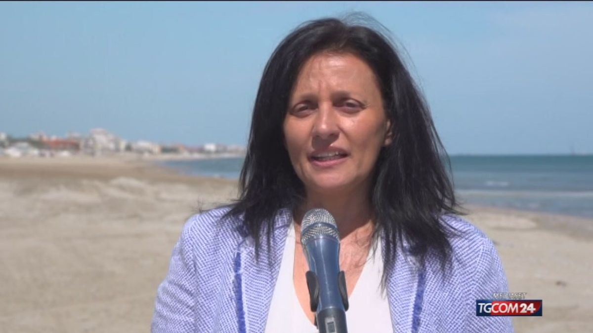 Riccione sfida la Regione: tutti in spiaggia