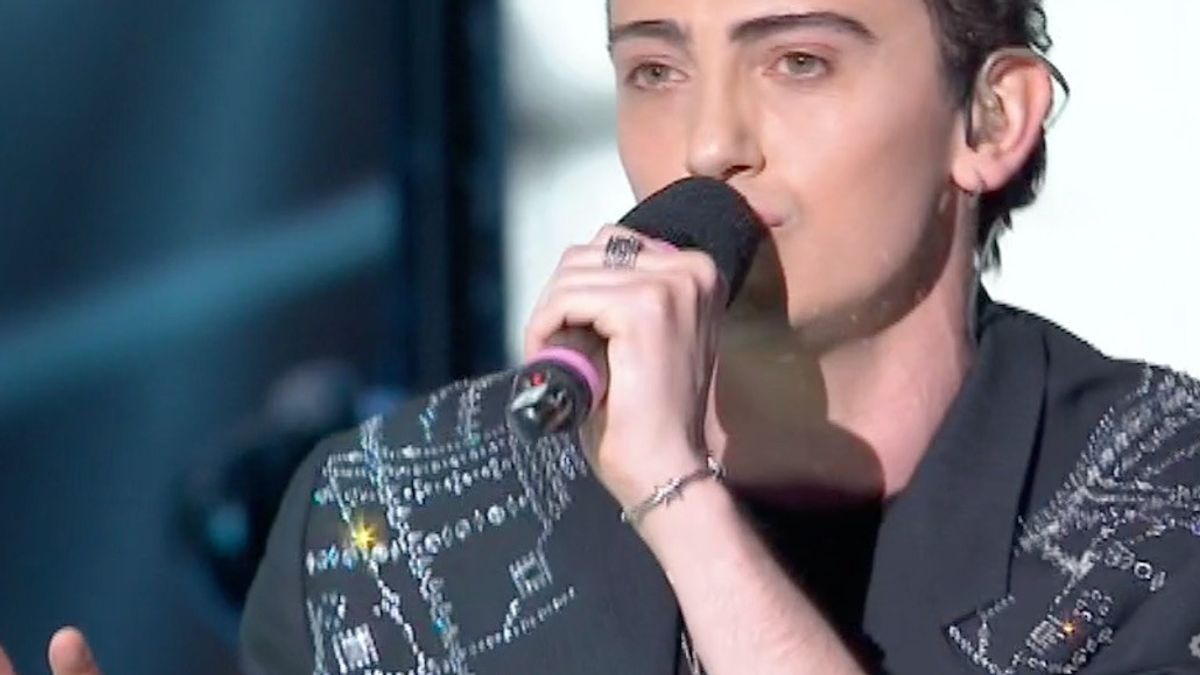 "Amici speciali”, il commovente ritorno di Michele Bravi: "Un onore per me essere qui"