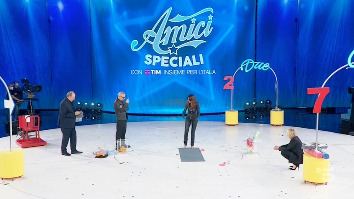  "Amici Speciali", Sabrina Ferilli vince la sfida a colpi di Tik Tok contro Panariello 