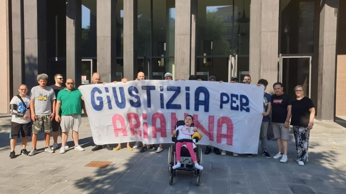 La protesta dei genitori di Arianna Manzo