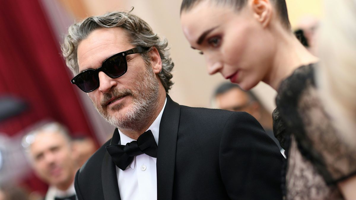 Regolare e dall'effetto naturale: la barba di Joaquin Phoenix