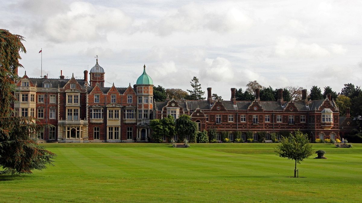  Sandringham House