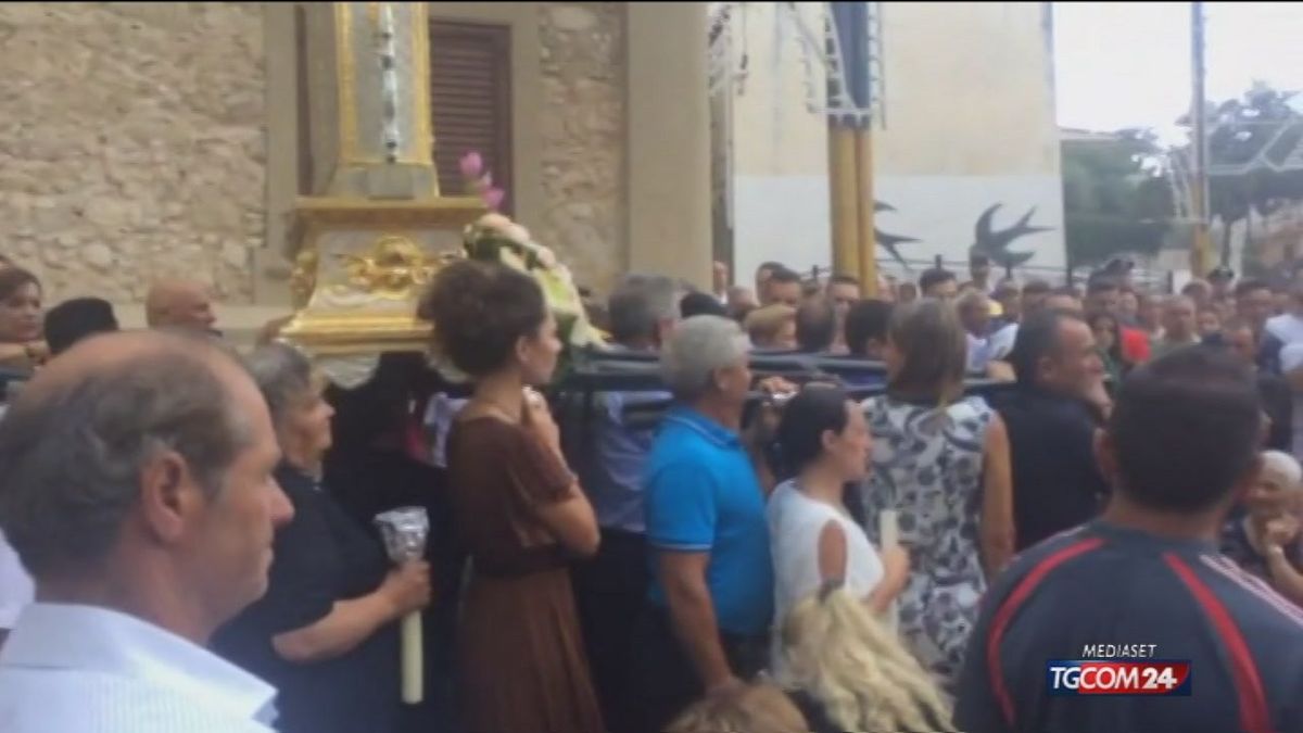 Boss in processione, ancora polemiche