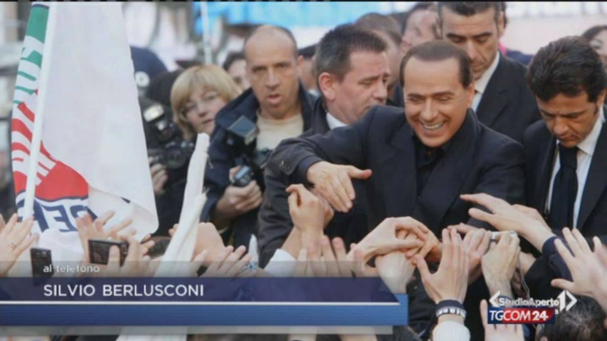 Berlusconi: "No a un governicchio di traditori"