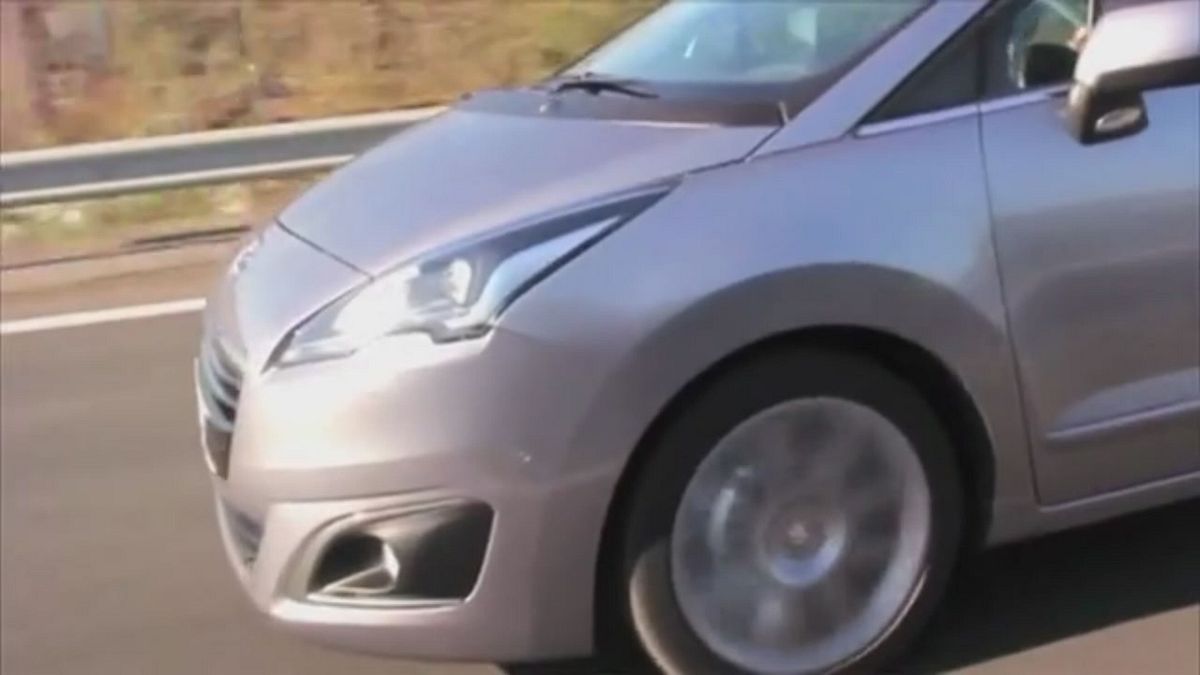 Peugeot 5008, visita a Todi