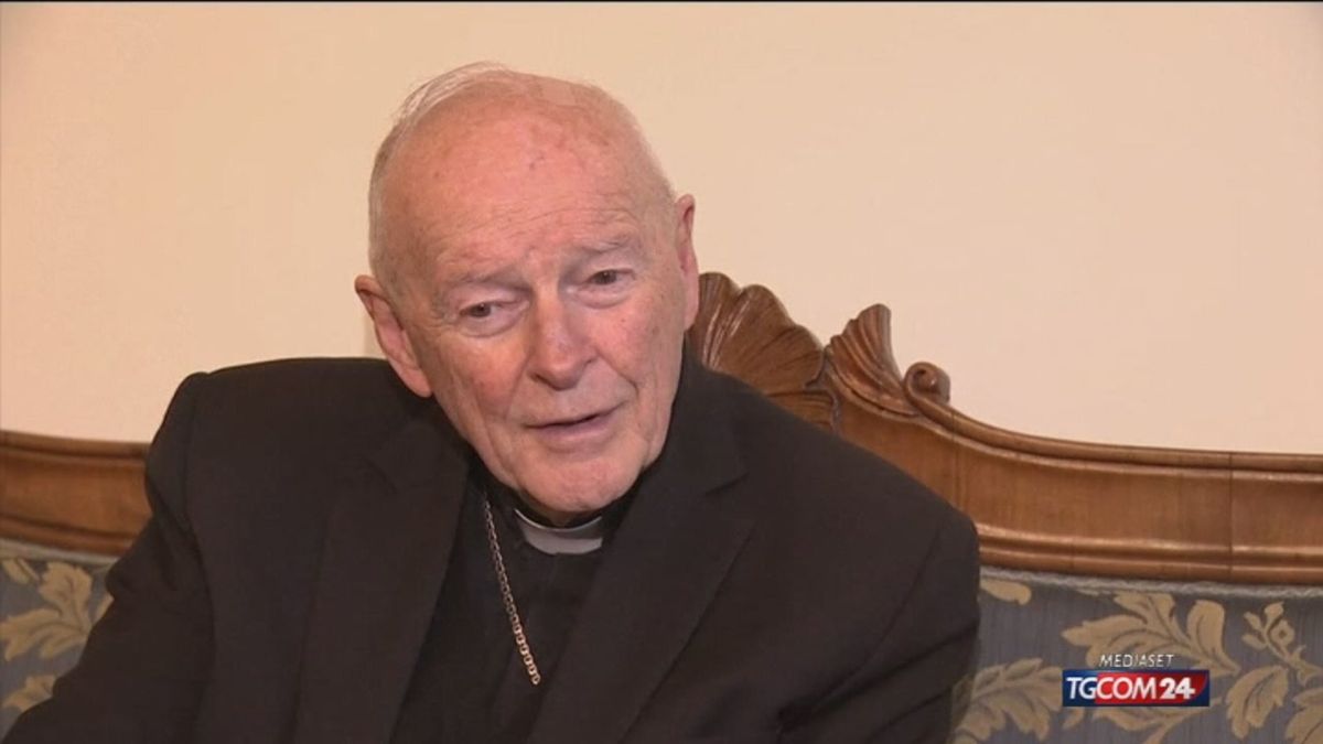 Rapporto McCarrick: "Sugli abusi il cardinale ingannò Giovanni Paolo II"