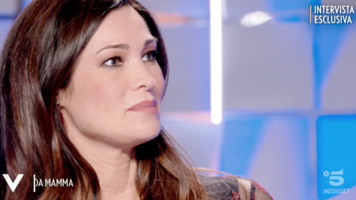 Manuela Arcuri a "Verissimo": "La storia con Garko? Forse sono stata una vittima anche io"