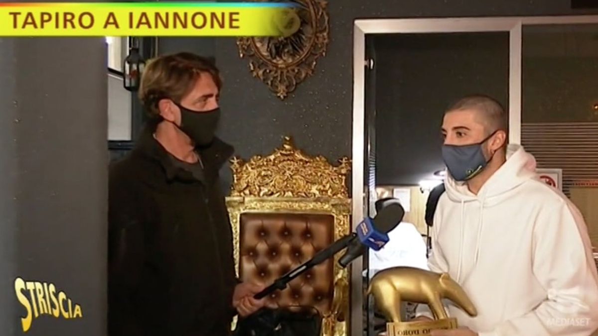 Andrea Iannone riceve il Tapiro d’Oro: "Cercherò di capire come essere utile alla MotoGp"