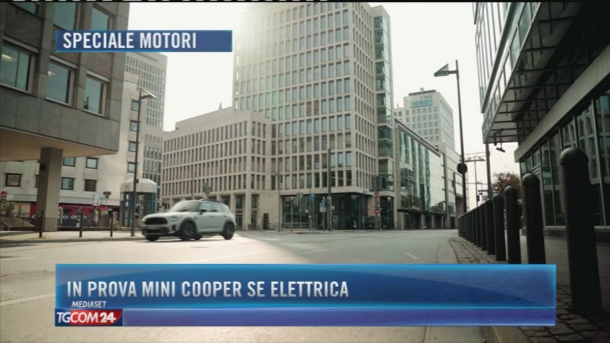 In prova Mini Cooper SE elettrica