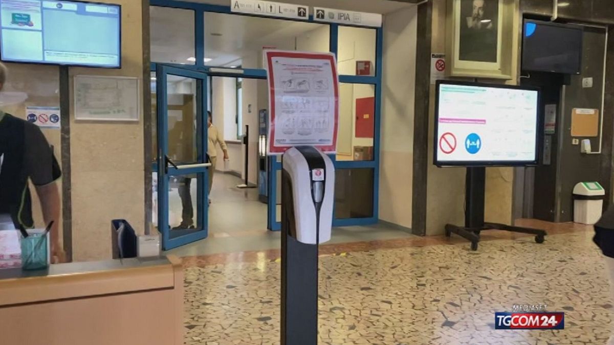 Scuola, scontro sulla riapertura