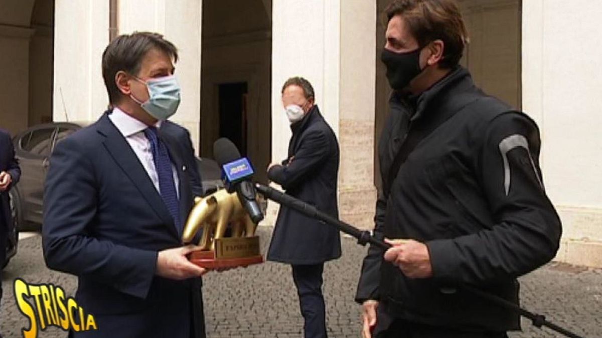 Tapiro d’oro a Conte: “Renzi? Fa la sua politica”