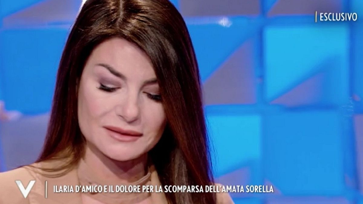 Ilaria D'Amico in lacrime ricorda la sorella scomparsa: "Era il mio punto di riferimento"