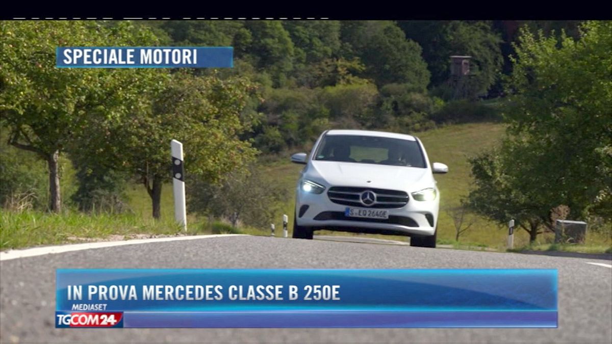 In prova Mercedes Classe B 250e