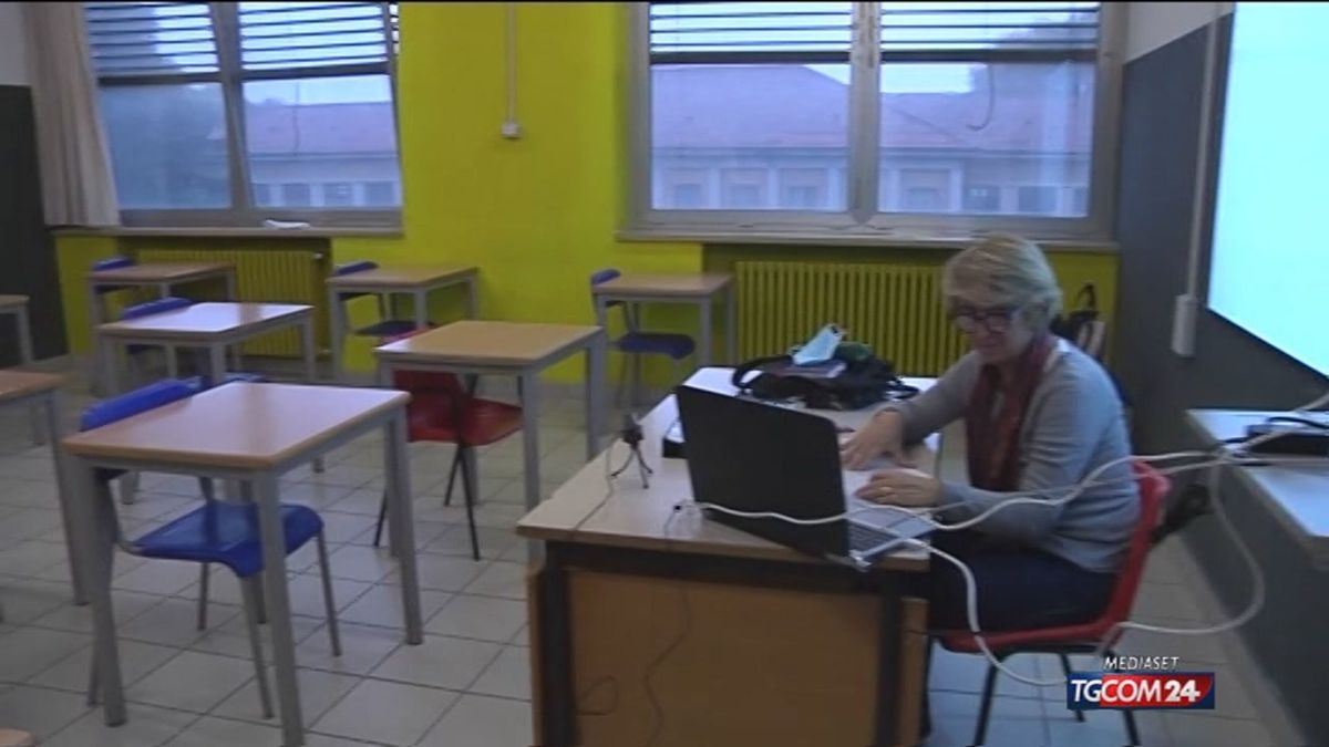 Covid, sos scuole: 6mln di studenti verso Dad