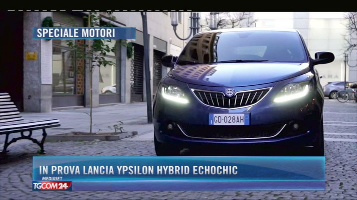 In prova Lancia Ypsilon Hybrid EcoChic