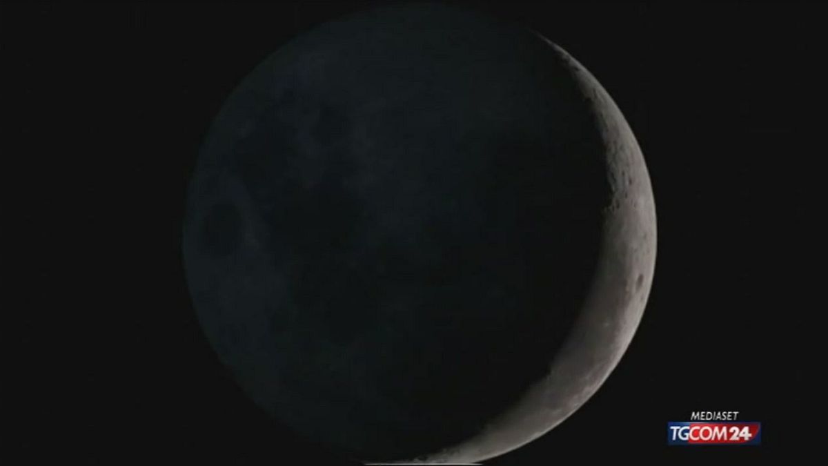 Sabato notte una Luna stupenda