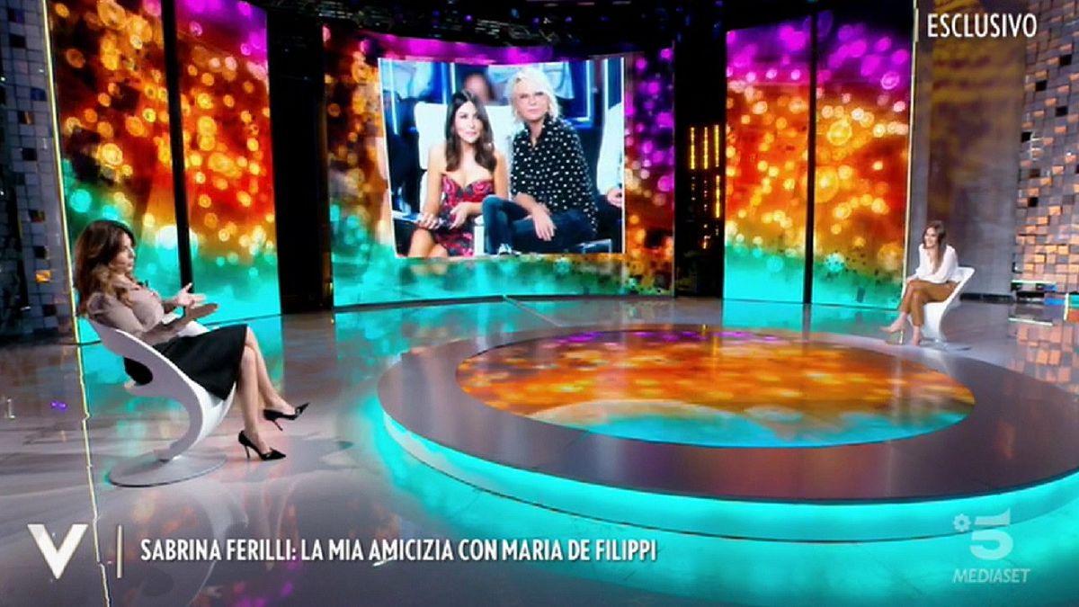 Sabrina Ferilli e Maria De Filippi: "E' un diavolo di amica, un demonio"