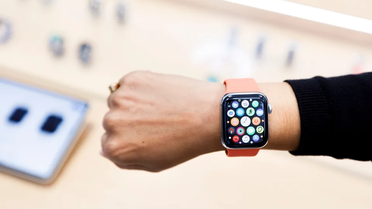 google-maps-is-back-on-apple-watch-after-more-than-3-years_gy7b.960