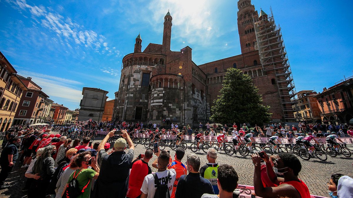 Primo successo al Giro d'Italia per Bettiol. Il toscano aveva ottenuto la vittoria numero 1 da professionista al Giro delle Fiandre 2019, al quale era seguito un successo parziale all’Etoile de Besseges. 