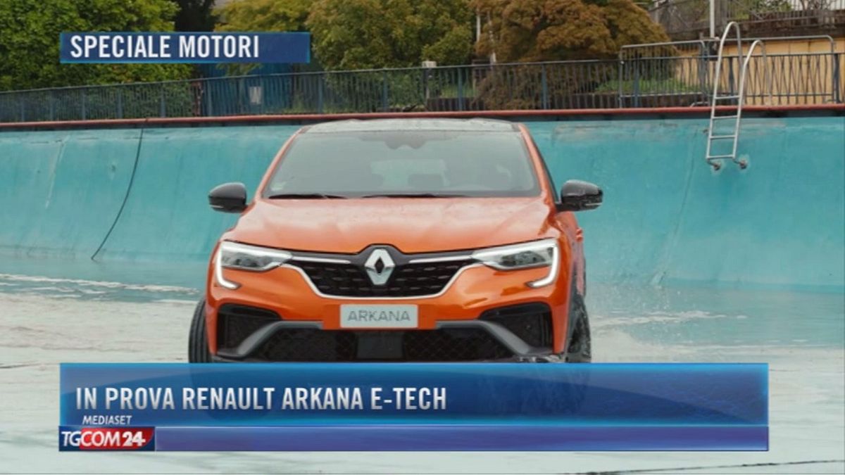 In prova Renault Arkana E-Tech