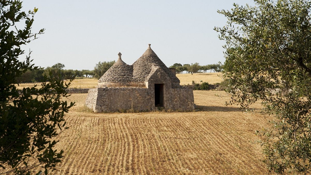  Il trullo, tipica costruzione pugliese. Quelli di Alberobello sono Patrimonio Unesco