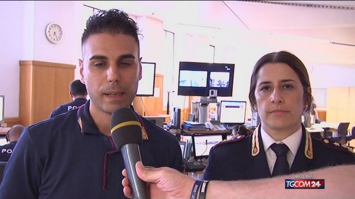 Milano, parla il poliziotto che ha salvato la bimba chiusa in auto