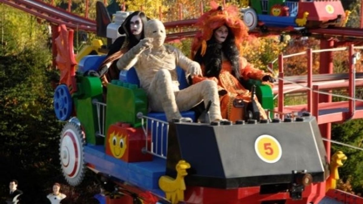 
      Halloween a Legoland
   