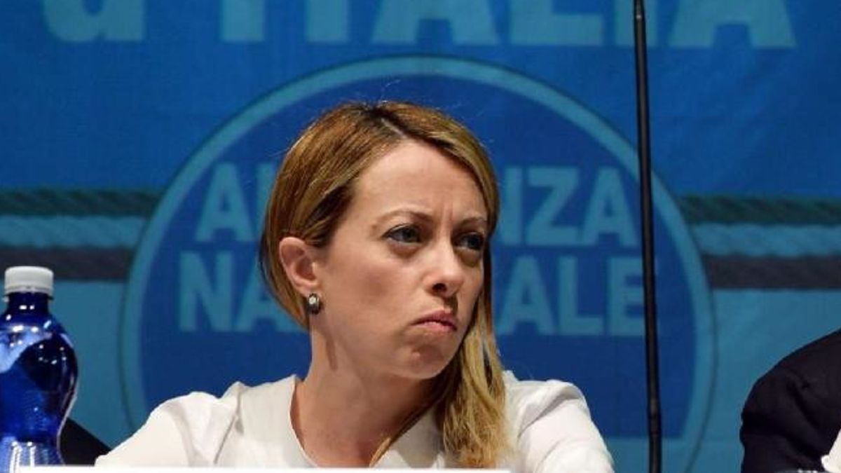 Giorgia Meloni è la candidata del centrodestra che più convince, insieme ad Antonio Tajani. Anche il leader della Lega Matteo Salvini ha intanto dato il suo endorsement alla leader FdI: "La Meloni mi piacerebbe se si candidasse".