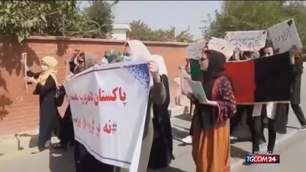 18.00 AFGHANISTAN 11/9 SRV