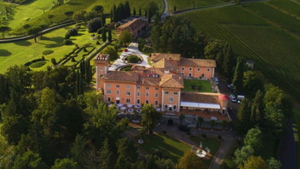 Castello di Spessa: circondato da vigneti e da uno splendido campo da golf