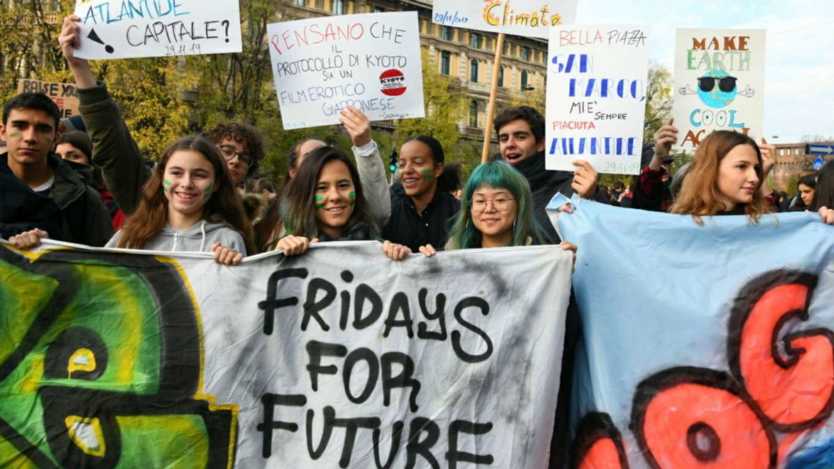 Milano, protesta per il clima diventa Block Friday