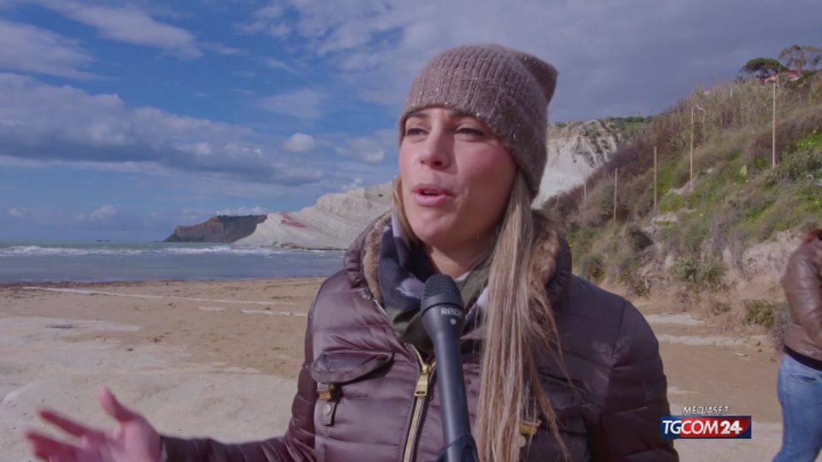 Agrigento, vandali imbrattano la Scala dei Turchi