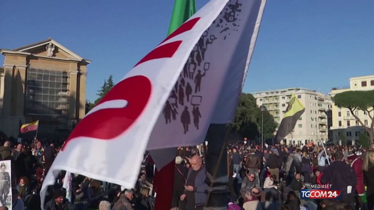 Abruzzo, No vax muore di Covid. L'amico: "Lo avrete sulla coscienza"