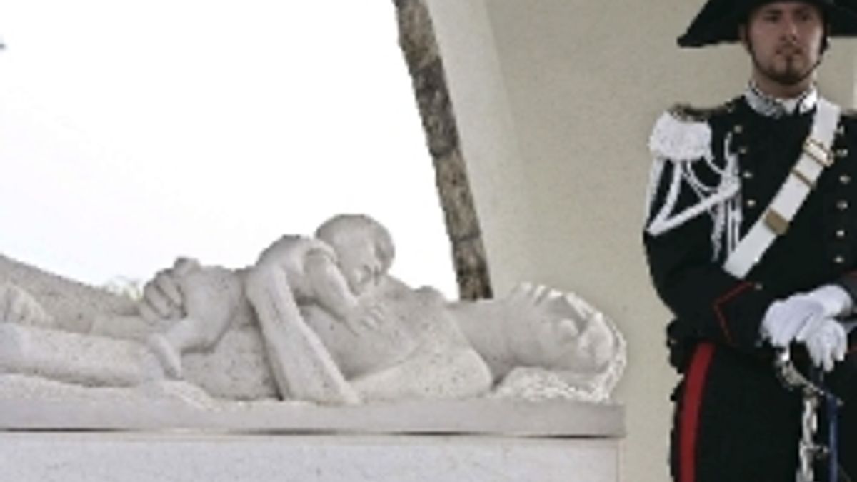 Il monumento alle vittime della strage di Sant'anna di Stazzema