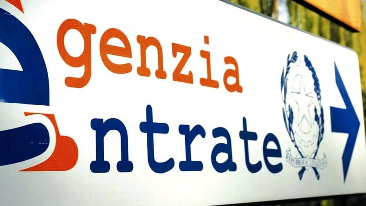 Agenzia-delle-Entrate-cartello-1200x545_c-2