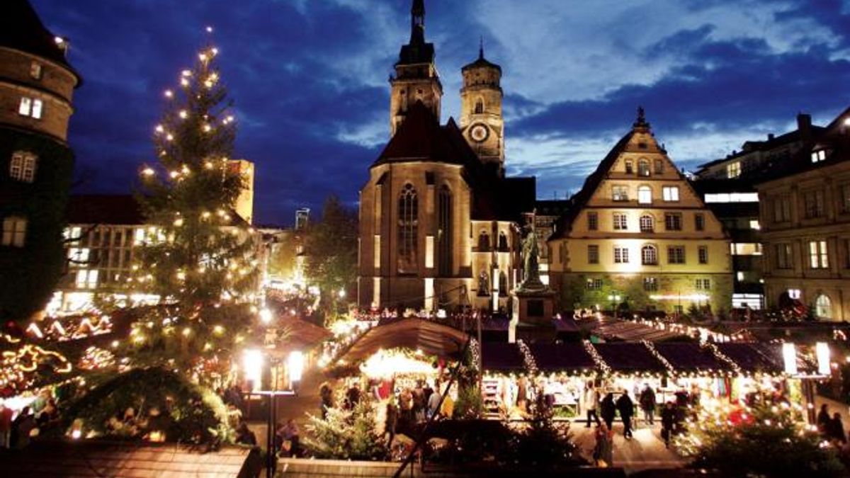 Stoccarda mercatino in Schillerplatz foto Stuttgart-Marketing GmbH  