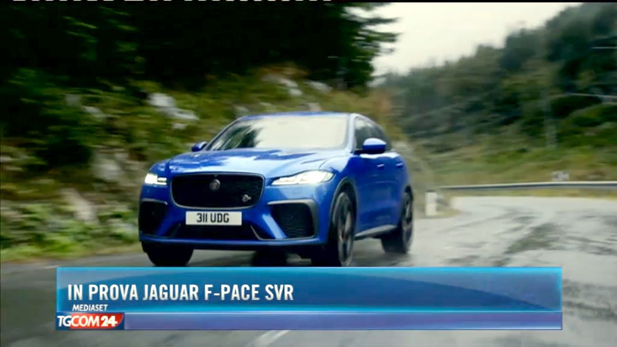 In prova Jaguar F-Pace SVR