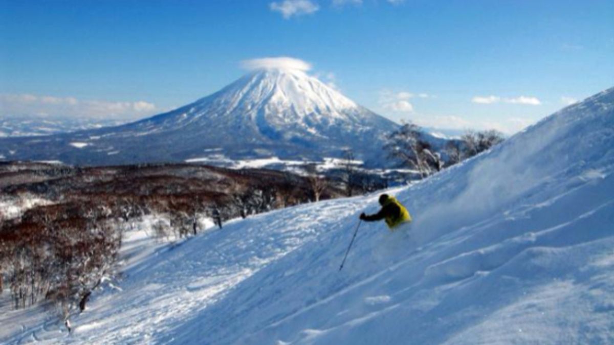 
      Sciare a Hokkaido
   