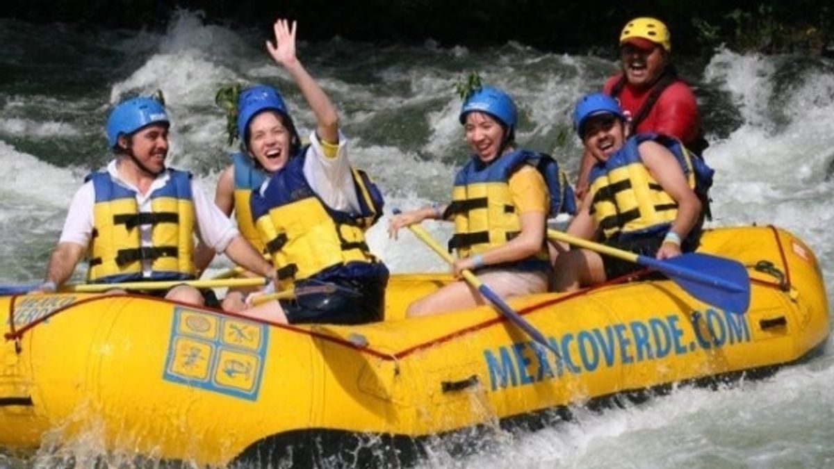 
      <p>Rafting sul Rio Antigua</p>
   