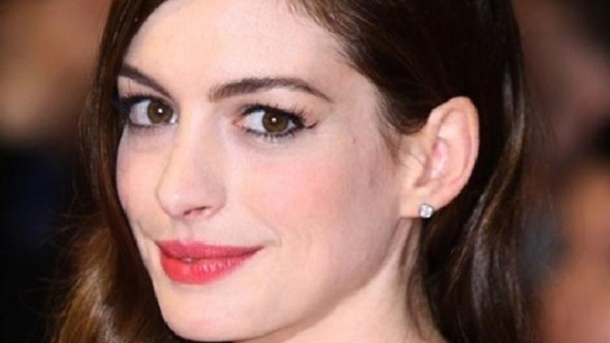 
      Anne Hathaway: le labbra come punto di forza del viso
   