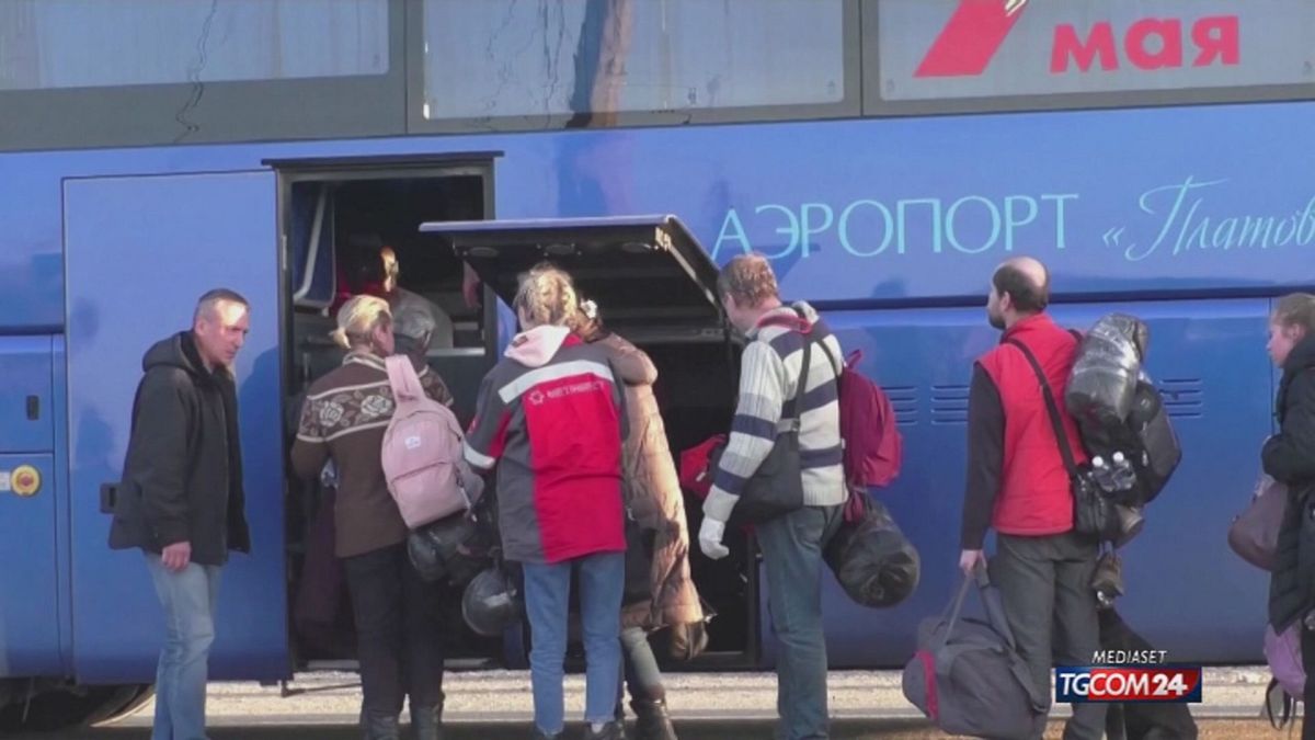 Ucraina, evacuati tutti i civili dall'acciaieria Azovstal