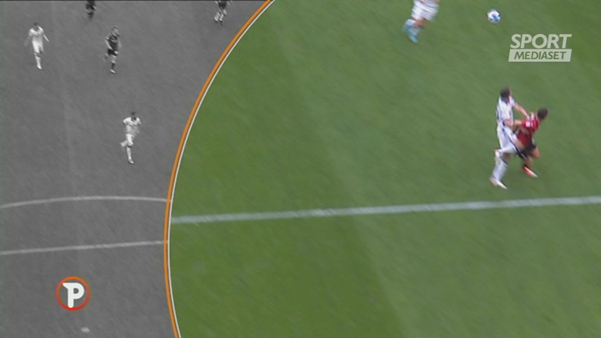 Milan-Atalanta, la moviola: è fallo di Kalulu