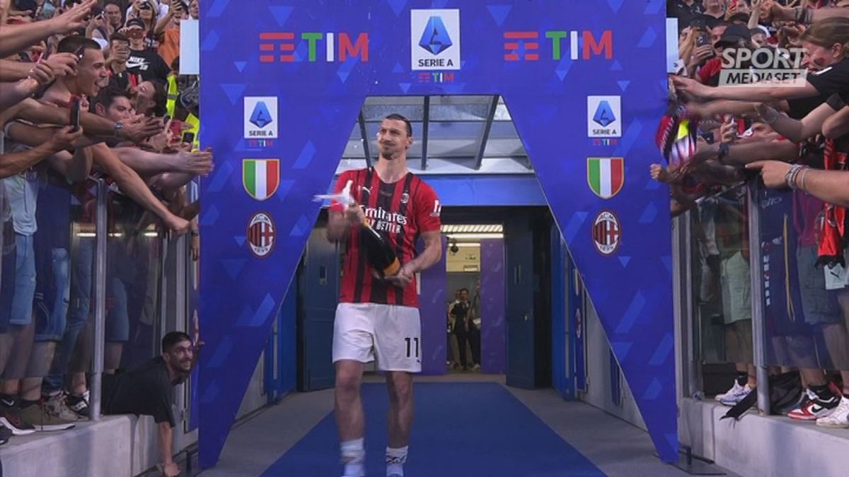 Ibrahimovic festeggia col sigaro della vittoria
