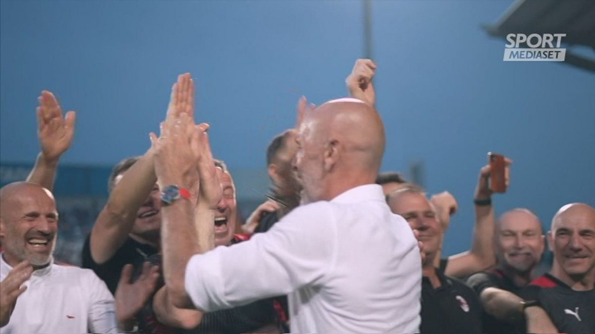 Festa scudetto, il Milan premiato a Reggio Emilia